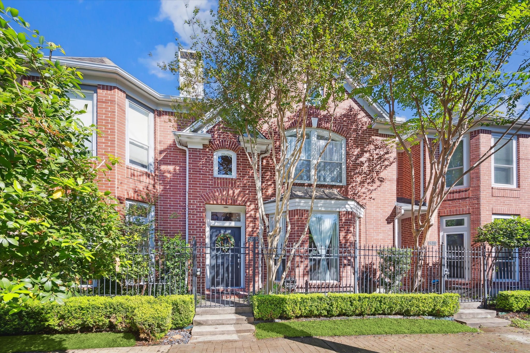 2622 Albany Street Houston TX 77006