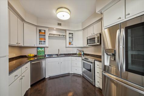 15 Greenway Plaza 19e Houston TX 77046