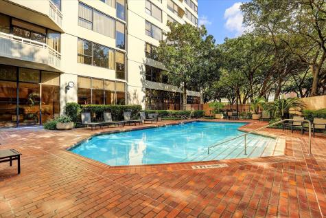 15 Greenway Plaza 19e Houston TX 77046