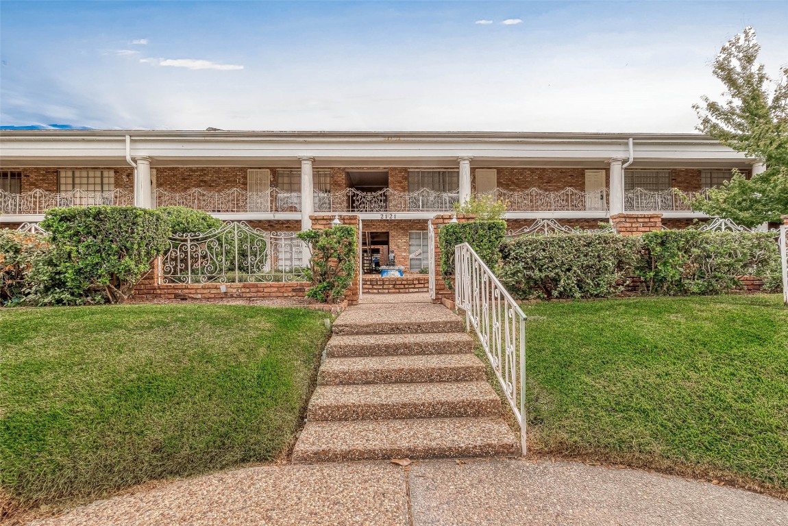 2201 Fountain View Drive 54 Houston TX 77057