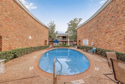 2201 Fountain View Drive 54 Houston TX 77057