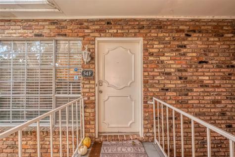 2201 Fountain View Drive 54 Houston TX 77057