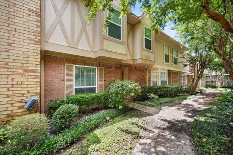 727 Bunker Hill Road 61 Houston TX 77024