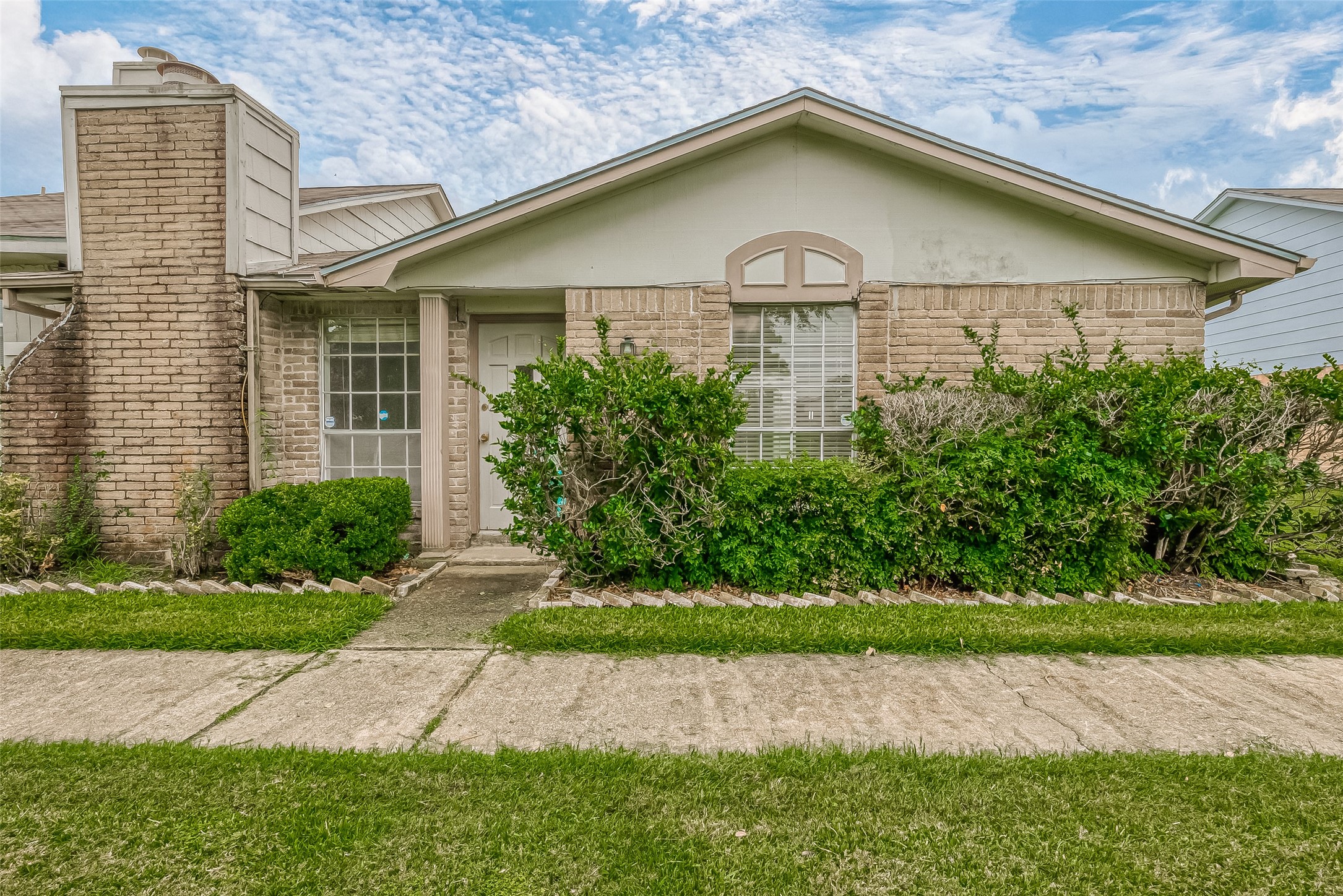 6533 S Briar Bayou Drive Houston TX 77072