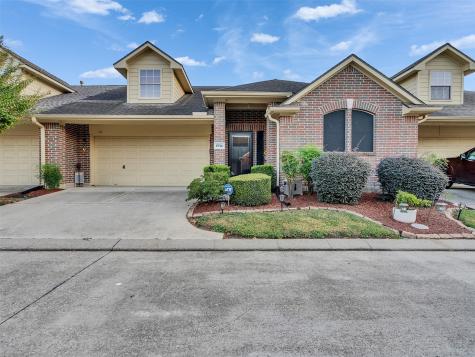 1534 Village Townhome Drive Pasadena TX 77504