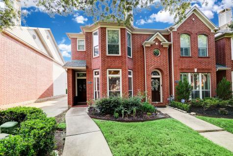 723 W Heights Hollow Lane Houston TX 77007