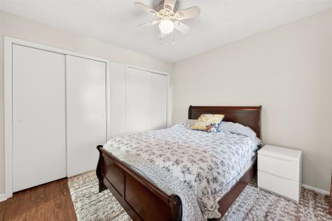 10855 Meadowglen Lane 722 Houston TX 77042
