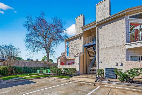 10855 Meadowglen Lane 722 Houston TX 77042