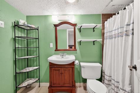 10855 Meadowglen Lane 722 Houston TX 77042