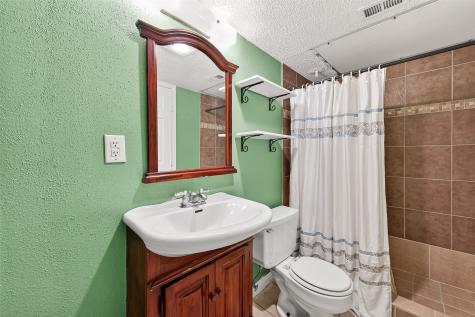 10855 Meadowglen Lane 722 Houston TX 77042