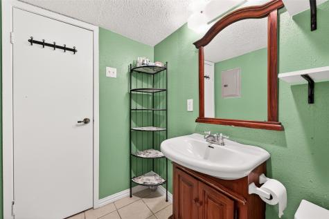10855 Meadowglen Lane 722 Houston TX 77042