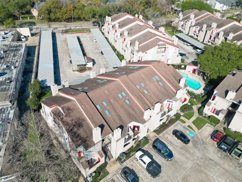 10855 Meadowglen Lane 722 Houston TX 77042