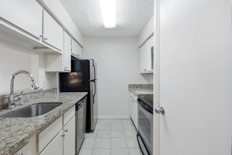 5711 Sugar Hill Drive 93 Houston TX 77057