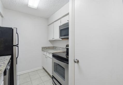 5711 Sugar Hill Drive 93 Houston TX 77057