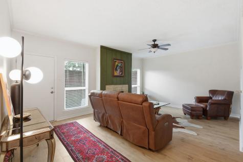 5711 Sugar Hill Drive 93 Houston TX 77057