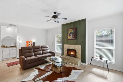 5711 Sugar Hill Drive 93 Houston TX 77057