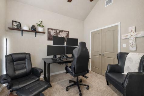 3825 Silverthorne Lane College Station TX 77845