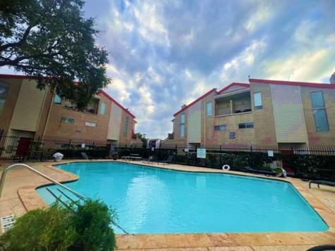 10855 Meadowglen Lane 903 Houston TX 77042
