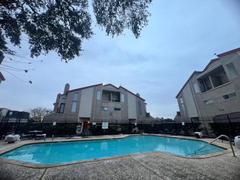 10855 Meadowglen Lane 903 Houston TX 77042