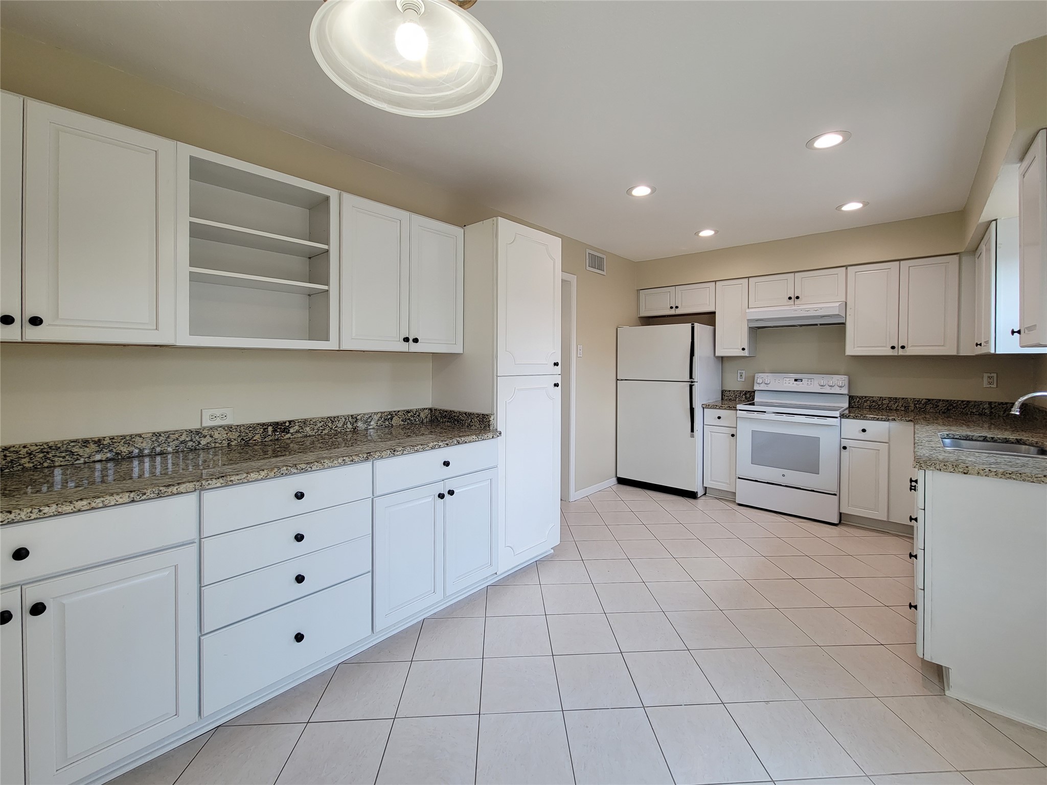 7600 Burgoyne Road 114 Houston TX 77063