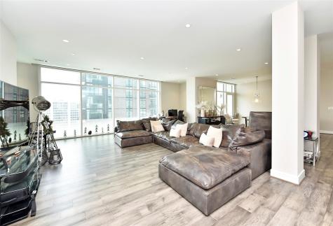 4521 San Felipe Street 1505 Houston TX 77027