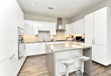 4521 San Felipe Street 1505 Houston TX 77027