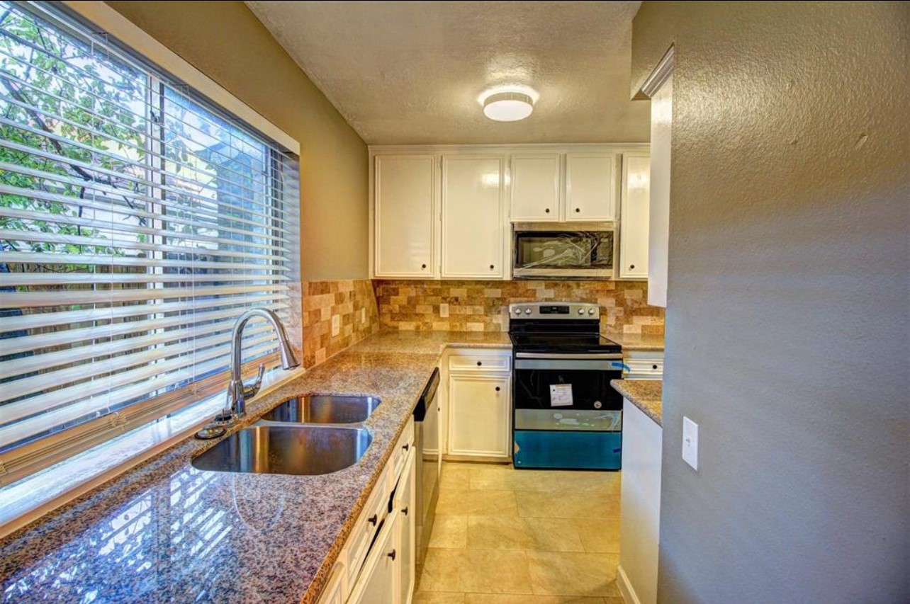 9138 Wilcrest Drive 9138 Houston TX 77099