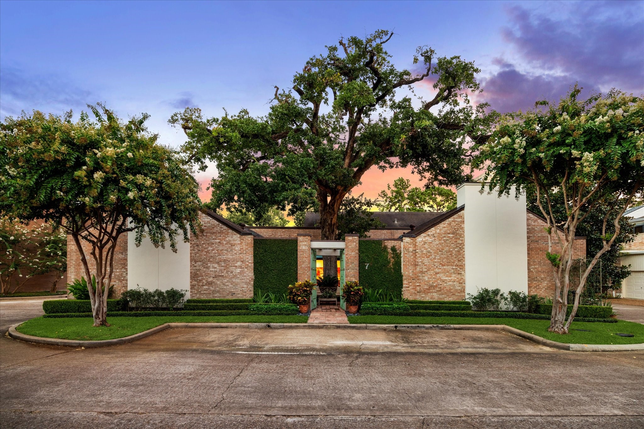 7 River Hollow Lane Houston TX 77027