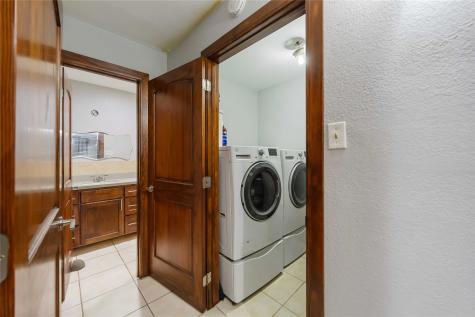 7400 Bellerive Drive 1807 Houston TX 77036