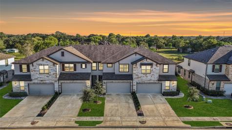 7116 Fannin Street Pearland TX 77584