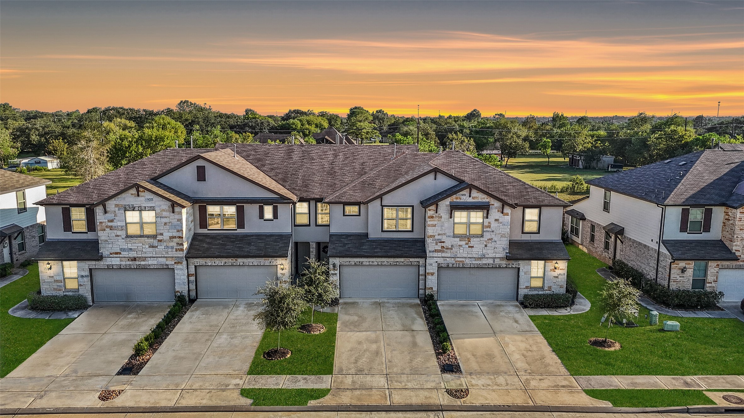 7116 Fannin Street Pearland TX 77584