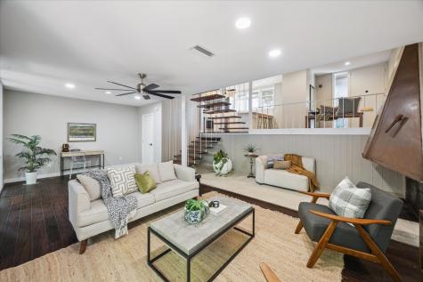 5242 Memorial Drive Houston TX 77007