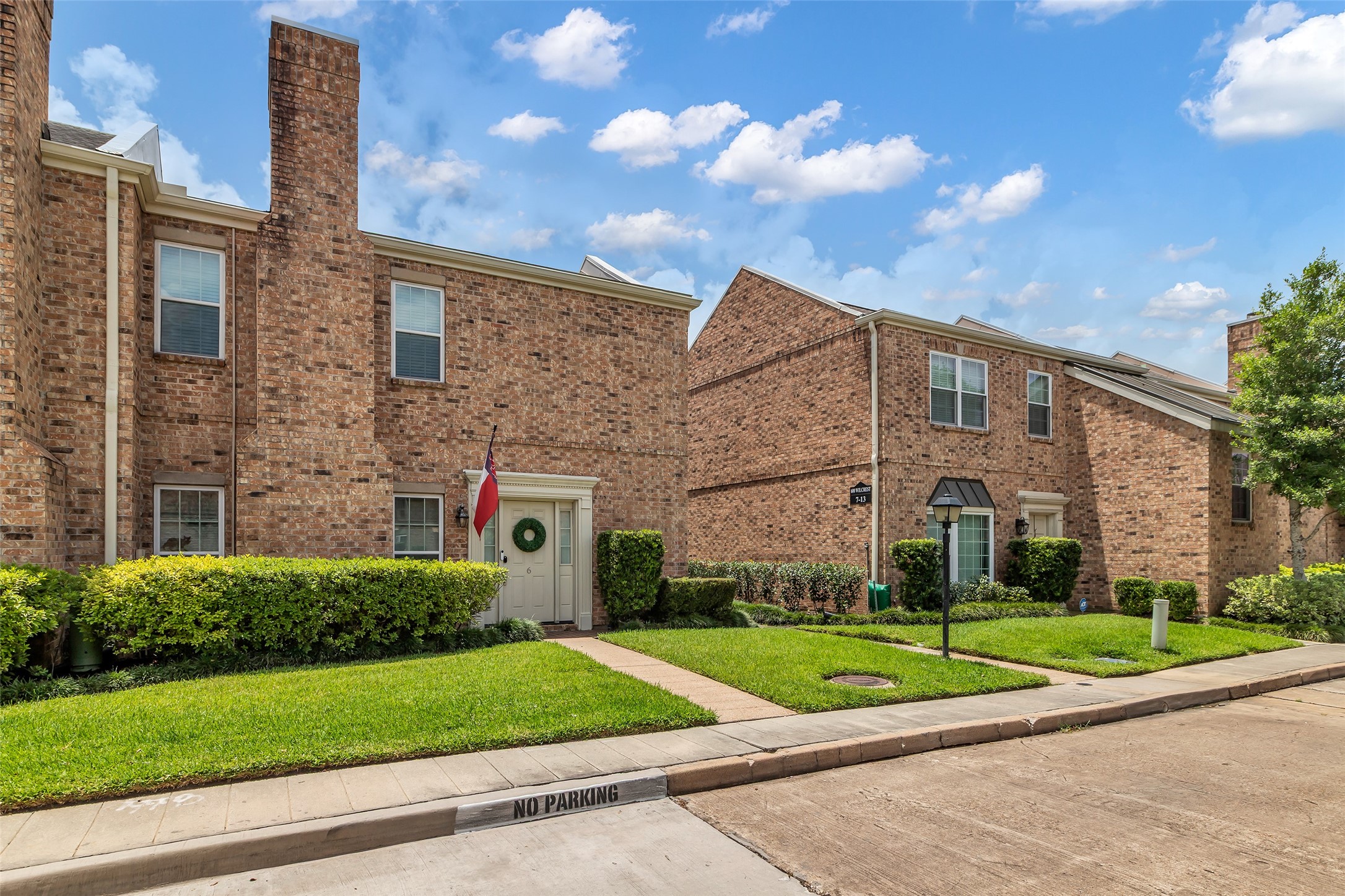 600 Wilcrest Drive 6 Houston TX 77042