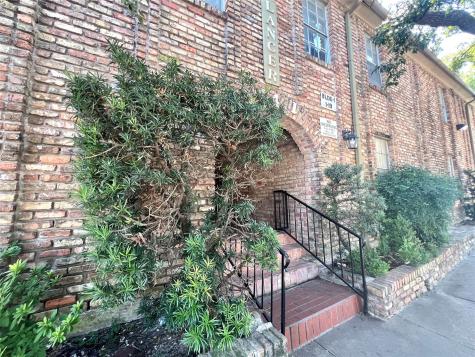 6401 Skyline Drive 19 Houston TX 77057