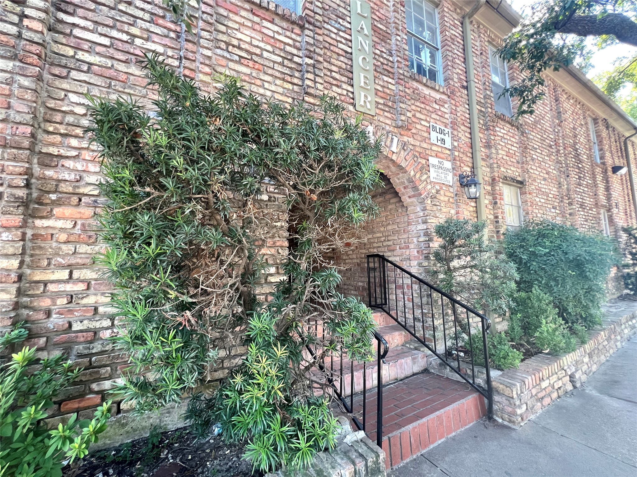 6401 Skyline Drive 19 Houston TX 77057