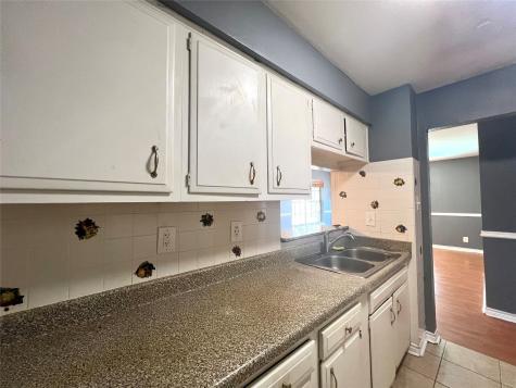 6401 Skyline Drive 19 Houston TX 77057