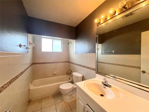 6401 Skyline Drive 19 Houston TX 77057