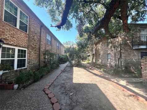 6401 Skyline Drive 19 Houston TX 77057