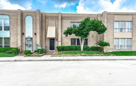 9429 Denbury Way Houston TX 77025