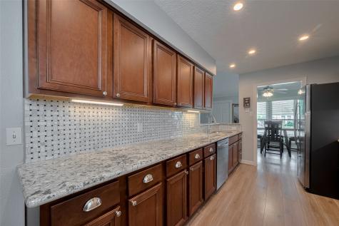 64 Hideaway Drive Friendswood TX 77546