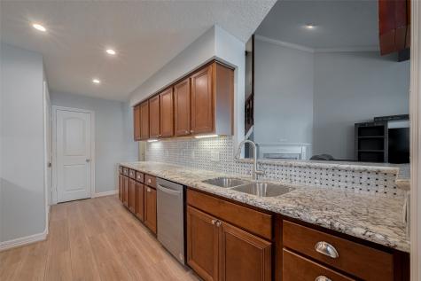 64 Hideaway Drive Friendswood TX 77546