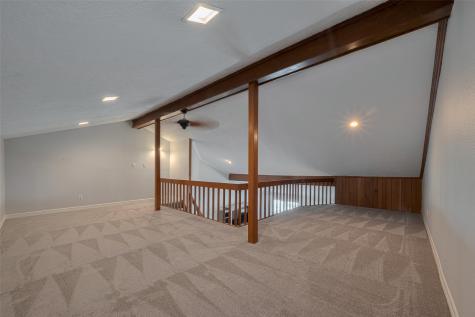 64 Hideaway Drive Friendswood TX 77546