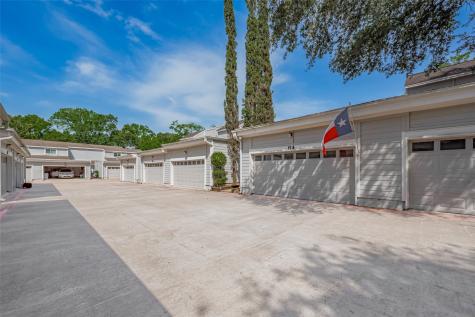 64 Hideaway Drive Friendswood TX 77546