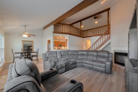 64 Hideaway Drive Friendswood TX 77546