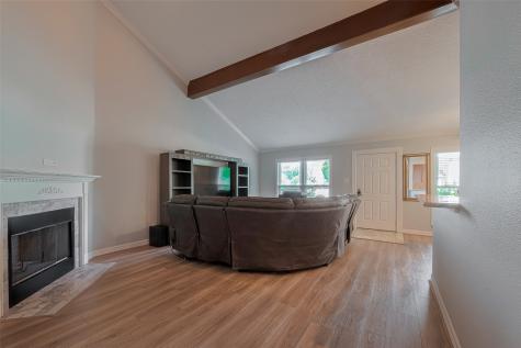 64 Hideaway Drive Friendswood TX 77546