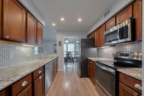 64 Hideaway Drive Friendswood TX 77546