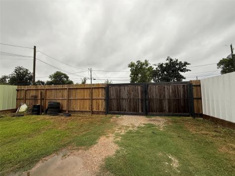 4217 E Toliver Street Houston TX 77016