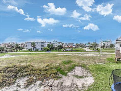 710 Vista Bella Galveston TX 77554