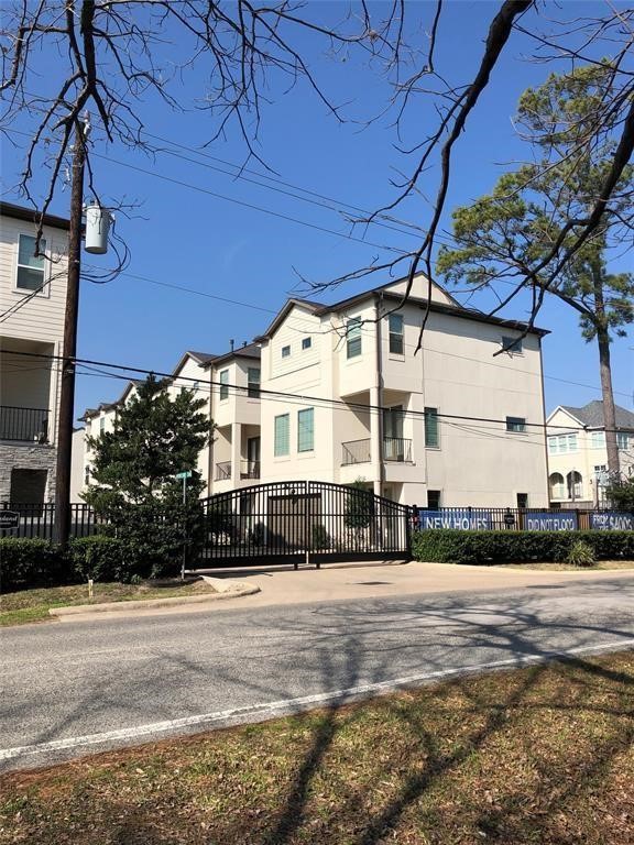 10934 Brookeshire Chase Lane Houston TX 77043
