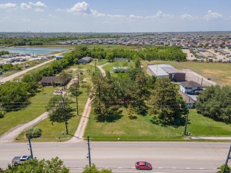 5707 S Fm 565 Road Baytown TX 77523